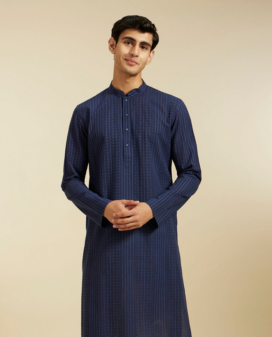 Diwas Men Indigo Blue Linear Patterned Kurta