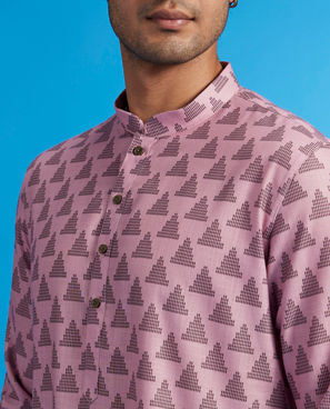 Diwas Men Baby Pink Kurta with Gopuram Motifs