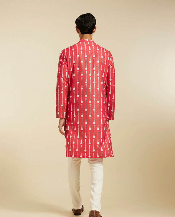 alt message - Diwas Men Poppy Red Modish Dotted Printed Kurta image number 4