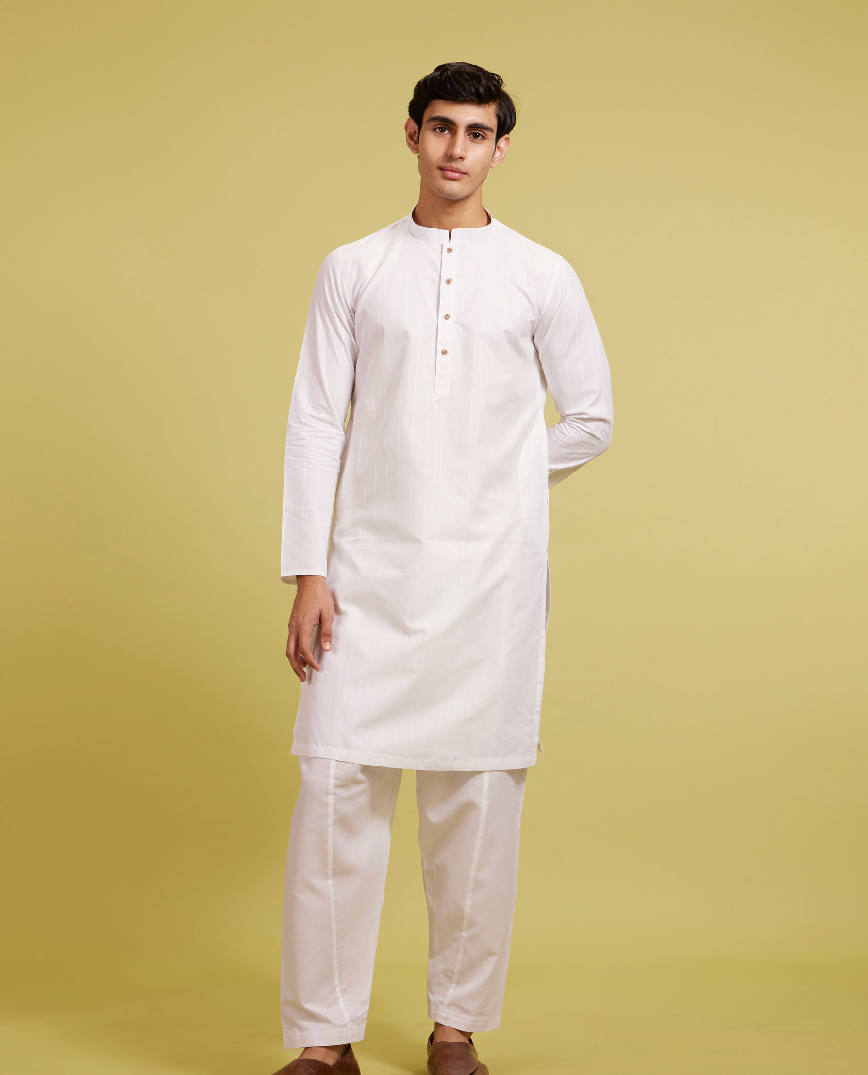 Diwas Men Ice White Linear Self Striped Kurta