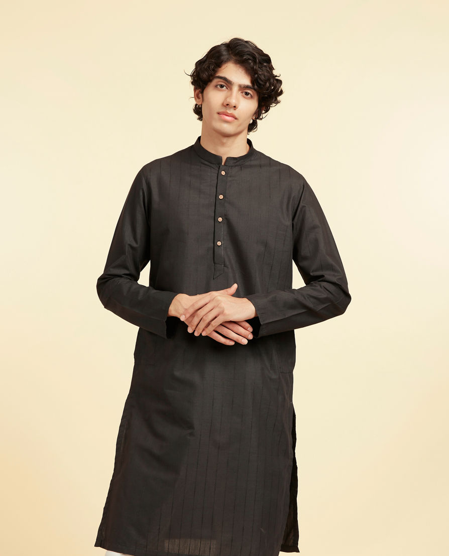 Diwas Men Black Elegance Cotton Kurta