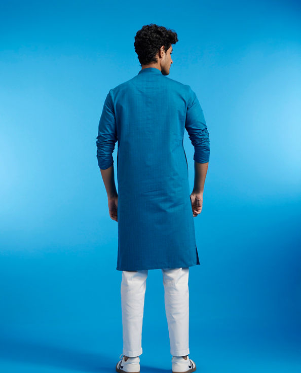 Diwas Men Teal Blue Linear Self Striped Kurta