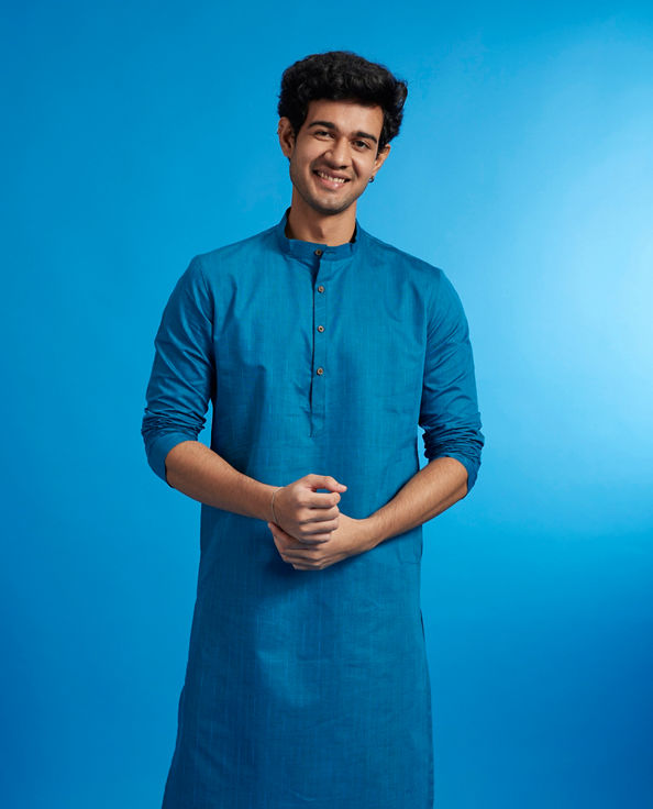 Diwas Men Teal Blue Linear Self Striped Kurta