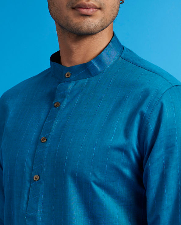 alt message - Diwas Men Teal Blue Linear Self Striped Kurta image number 1