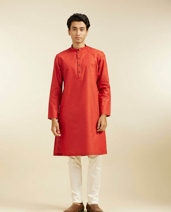 alt message - Diwas Men Scarlet Red Linear Self Striped Kurta image number 2