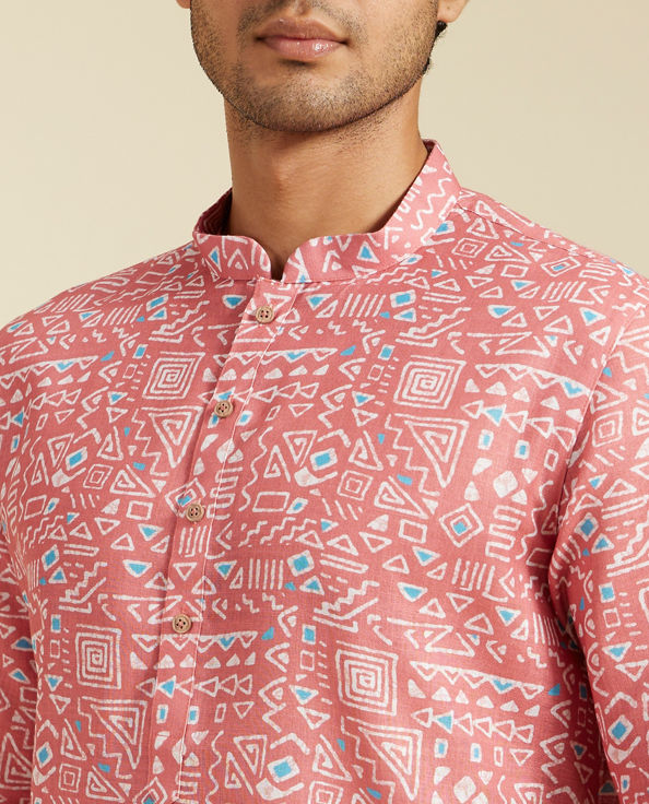 alt message - Diwas Men Coral Peach Aztec Printed Kurta image number 1