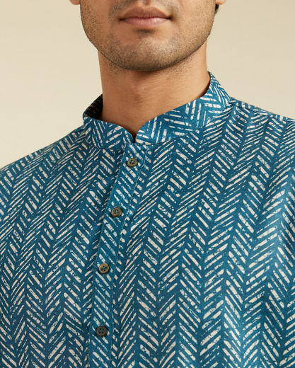 Diwas Men Teal Green Chevron Printed Kurta