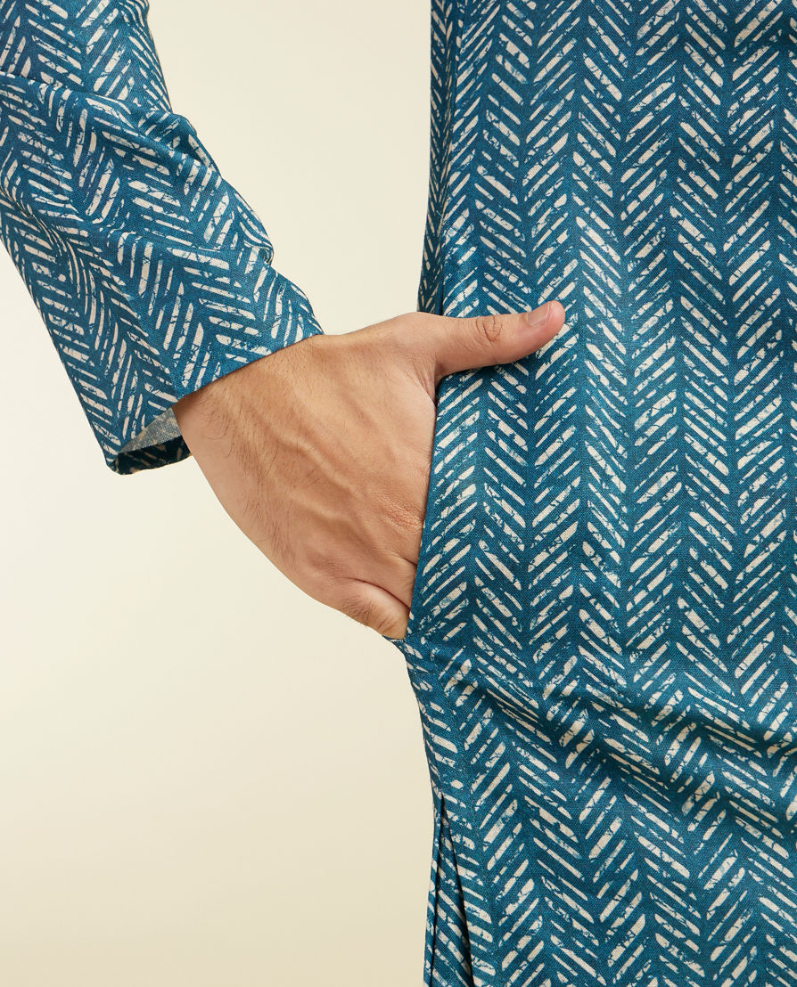 Diwas Men Teal Green Chevron Printed Kurta