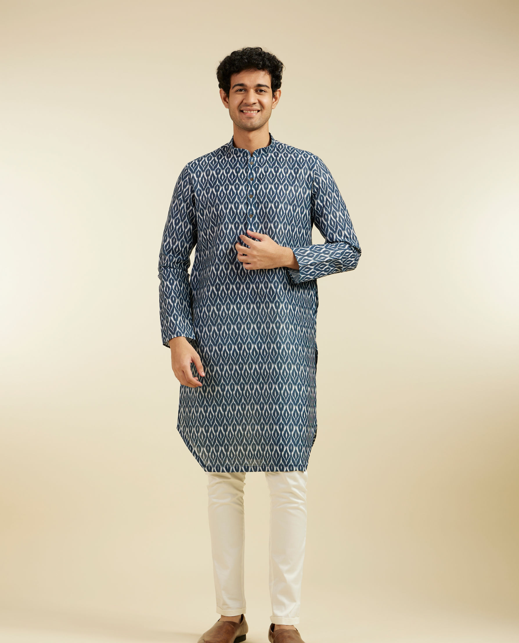 Diwas Men Oxford Blue IKat Print Kurta