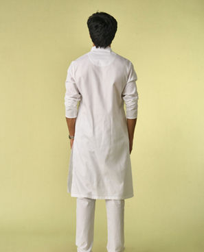 Diwas Men Regal White Kurta Pajama