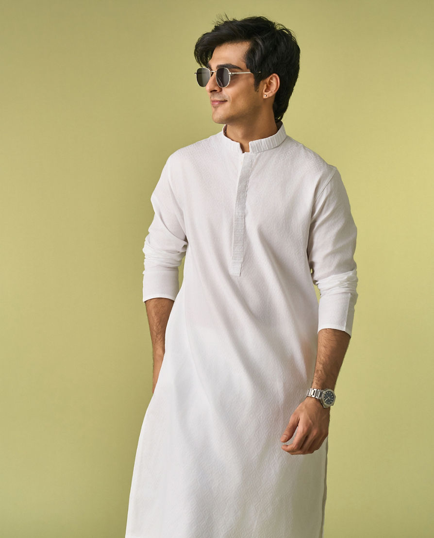 Diwas Men Regal White Kurta Pajama