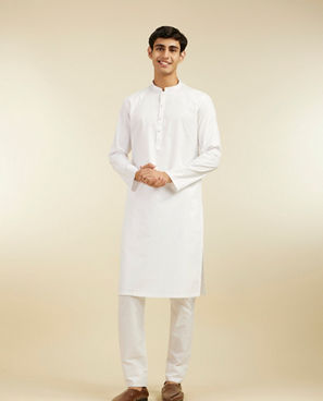 Diwas Men Snow White Self Textured Kurta