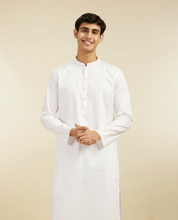 alt message - Diwas Men Snow White Self Textured Kurta image number 0