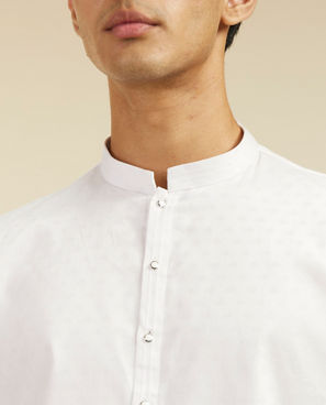 Diwas Men Snow White Self Textured Kurta