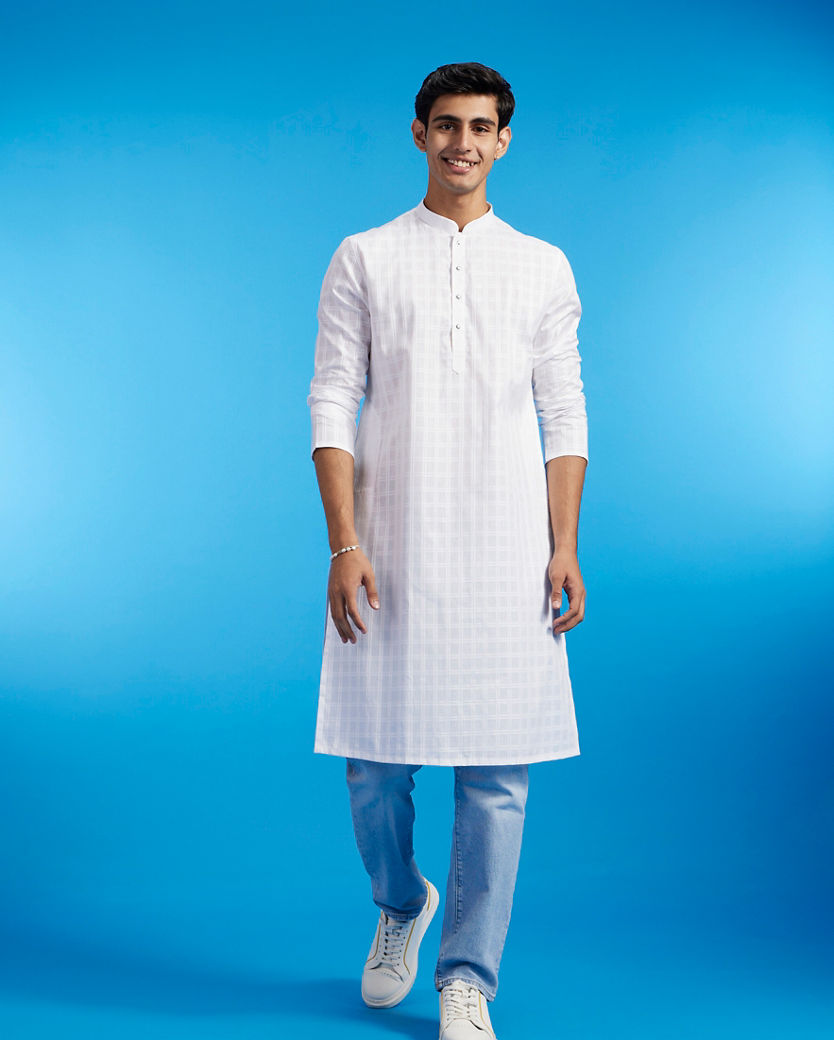 alt message - Diwas Men Majestic White Kurta image number 2