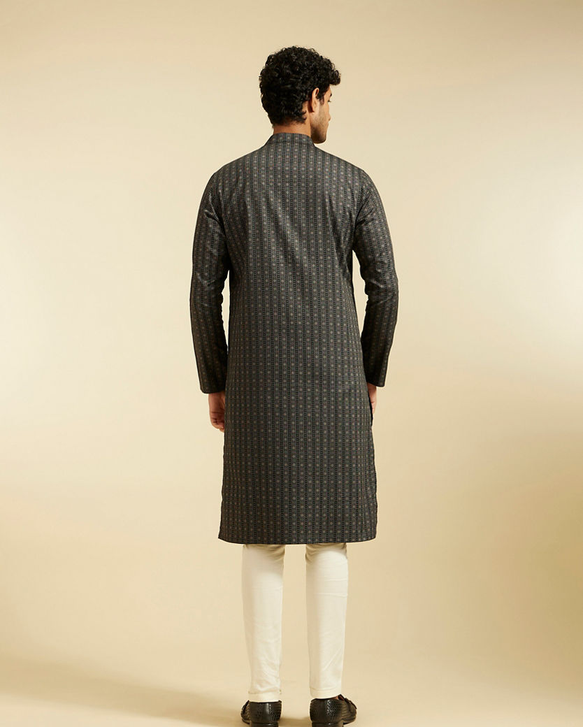 alt message - Diwas Men Charcoal Black Linear Printed Kurta image number 4