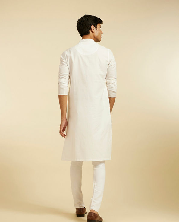 Diwas Men Ice White Plain Classic Kurta with Embroidered Placket