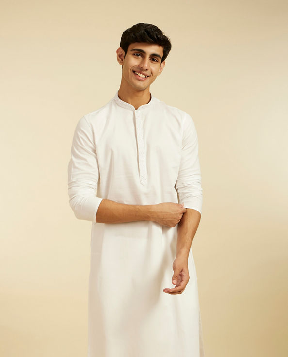 Diwas Men Ice White Plain Classic Kurta with Embroidered Placket