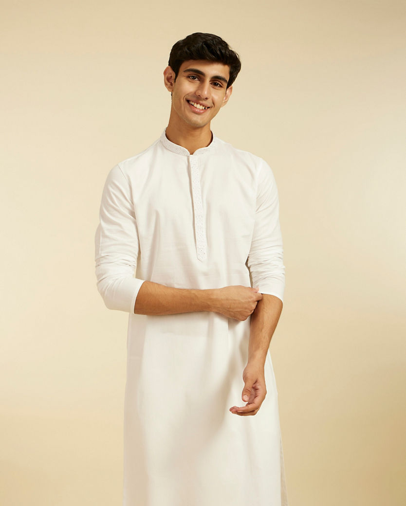 Diwas Men Ice White Plain Classic Kurta with Embroidered Placket