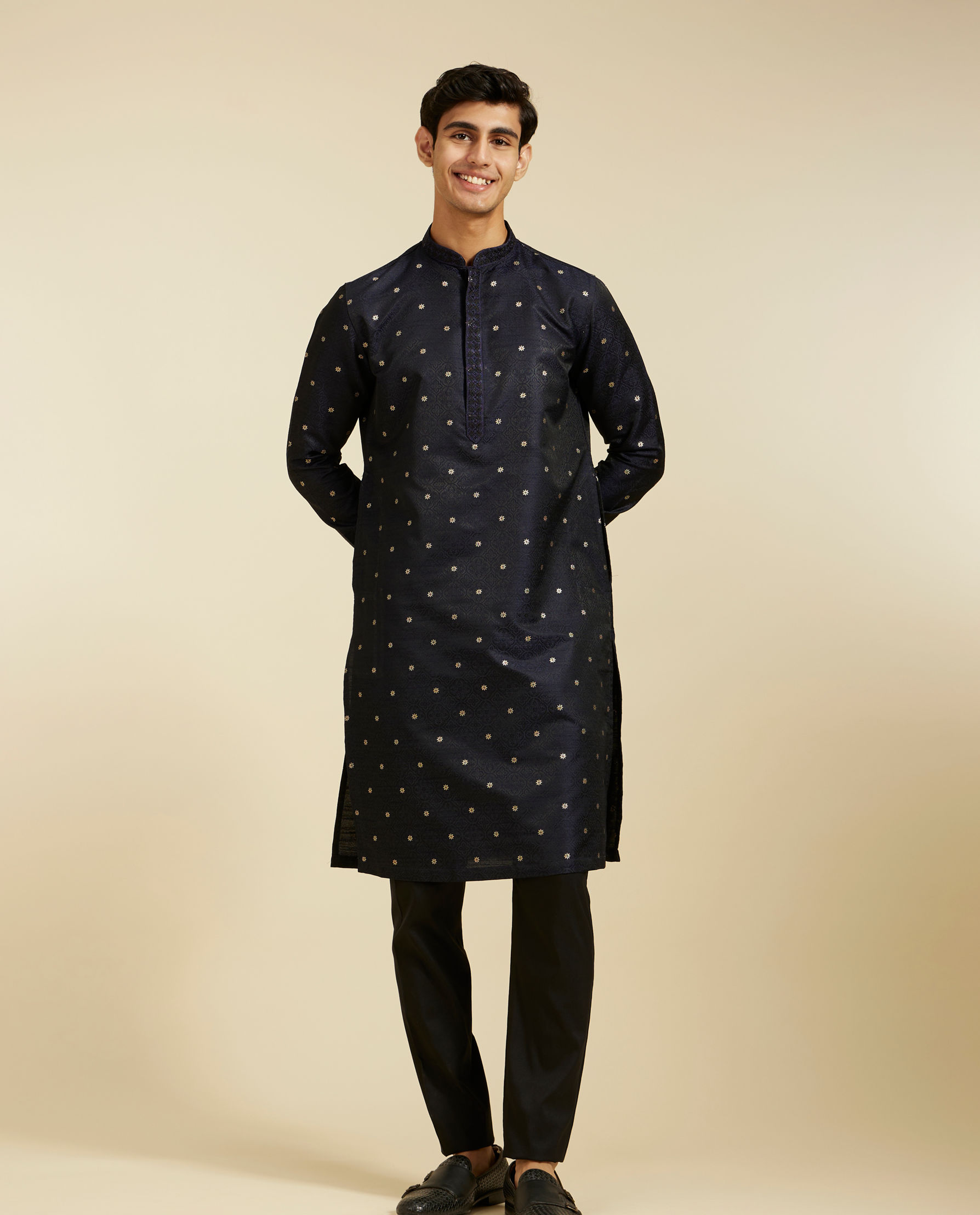 alt message - Diwas Men Indigo Blue Grid Kurta with Floral Embroidery image number 2