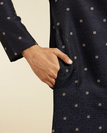 Diwas Men Indigo Blue Grid Patterned Kurta with Floral Embroidery