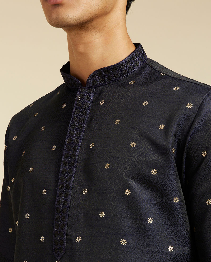 Diwas Men Indigo Blue Grid Patterned Kurta with Floral Embroidery