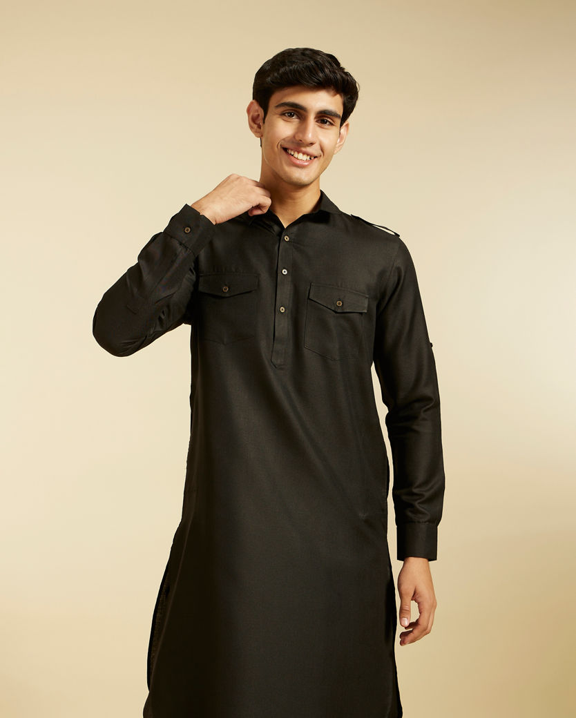 alt message - Diwas Men Midnight Black Pathani Kurta with Cuffed Sleeves image number 0