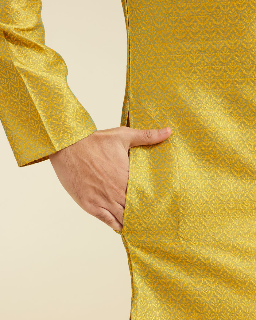 Diwas Men Mehndi Green Jaal Patterned Kurta with Fern Motifs