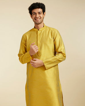 Diwas Men Mehndi Green Jaal Patterned Kurta with Fern Motifs