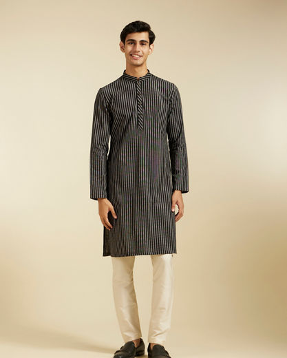 Diwas Men Ebony Black Linear Patterned Striped Kurta
