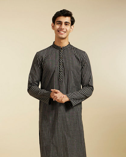 Diwas Men Ebony Black Linear Patterned Striped Kurta
