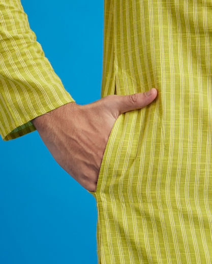 Diwas Men Soft Green Linear Patterned Striped Kurta