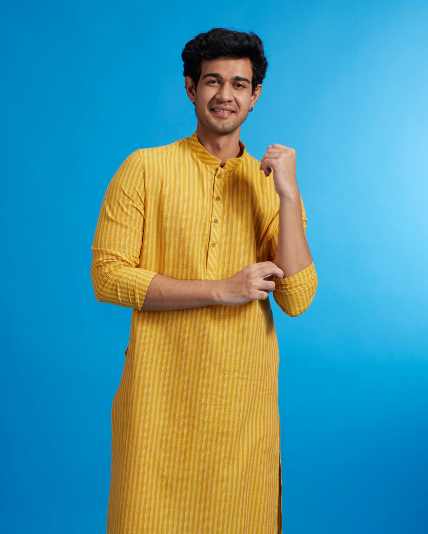 alt message - Diwas Men Mustard Yellow Linear Patterned Striped Kurta image number 0