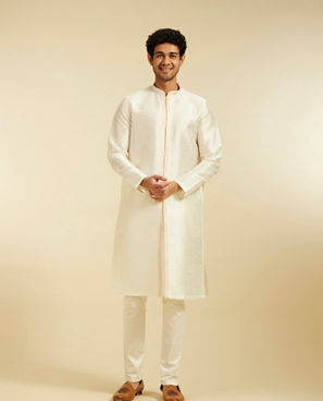 Diwas Men Warm White Plain Classic Kurta with Embroidered Placket