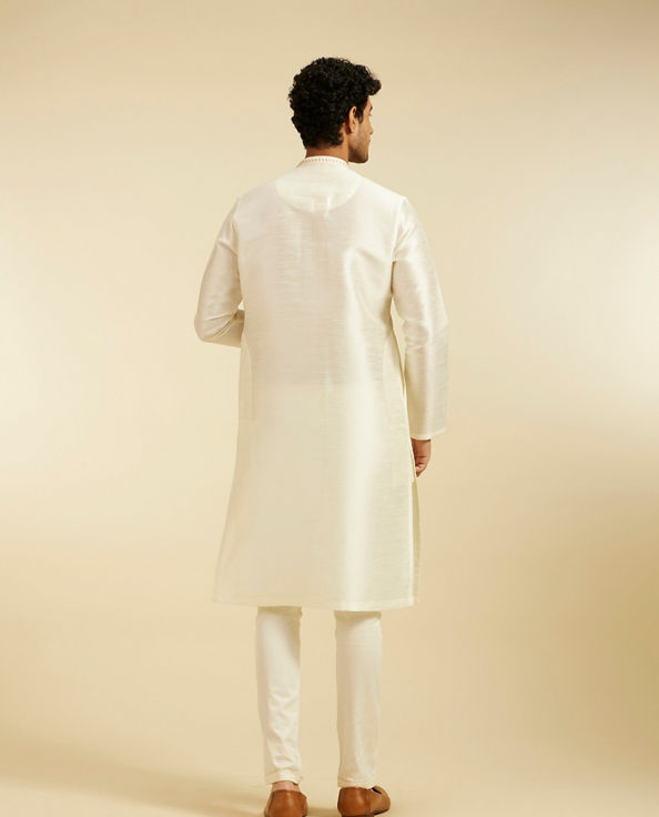 Diwas Men Warm White Plain Classic Kurta with Embroidered Placket