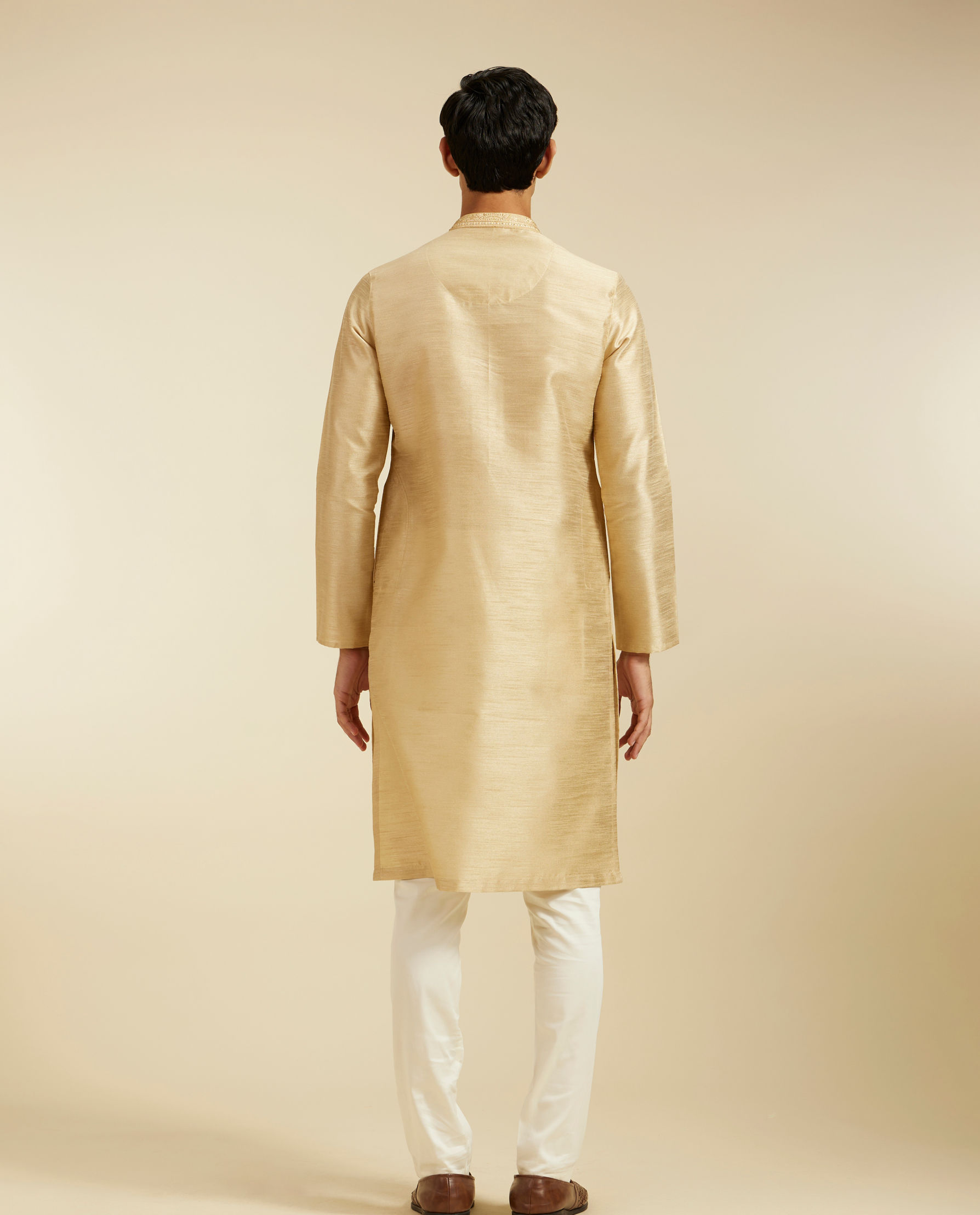 Diwas Men Cream Beige Kurta With Embroidered Neckline