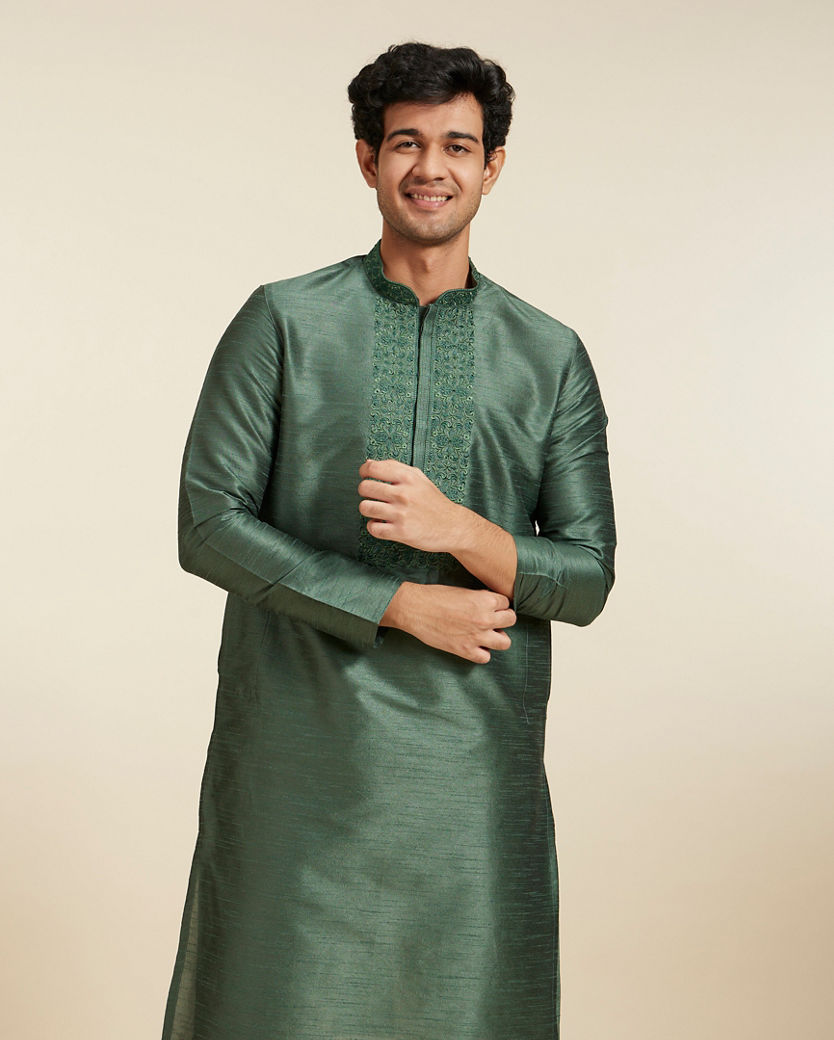 Diwas Men Bottle Green Plain Kurta With Embroidered Neckline