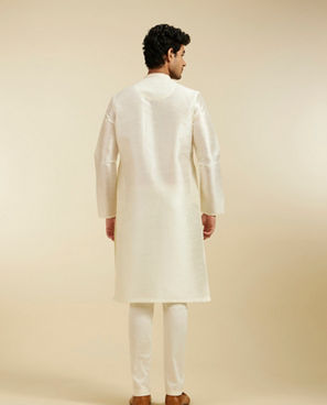 Diwas Men Warm White Plain Kurta With Embroidered Neckline