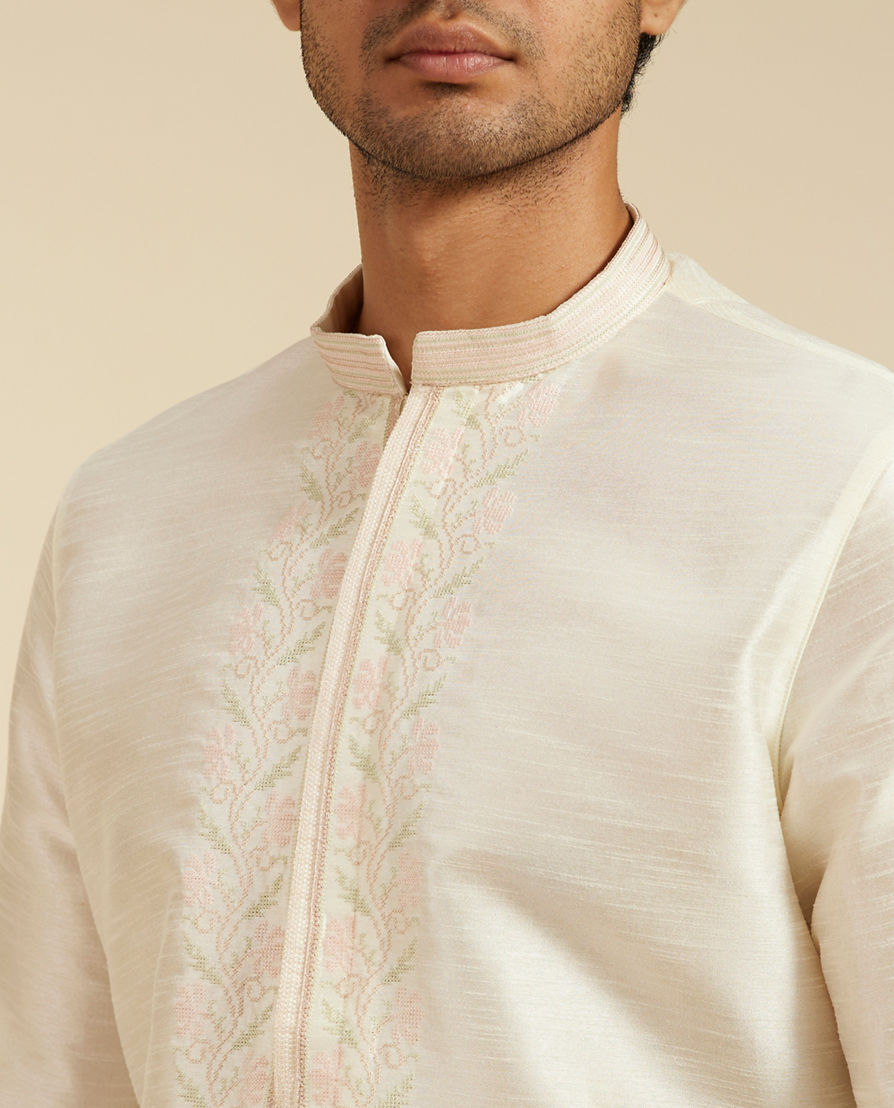 Diwas Men Warm White Plain Kurta With Embroidered Neckline