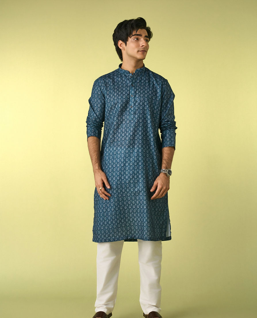 Diwas Men Elegant Greyish Blue Kurta Pajama