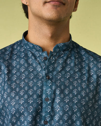 Diwas Men Elegant Greyish Blue Kurta Pajama