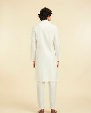 Diwas Men Graceful White Kurta