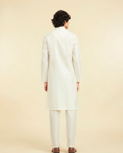Diwas Men Graceful White Kurta