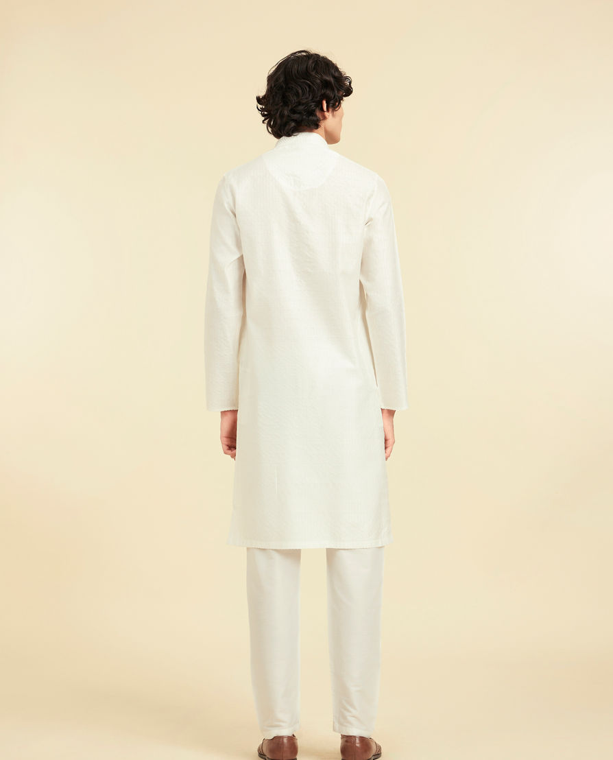 Diwas Men Graceful White Kurta