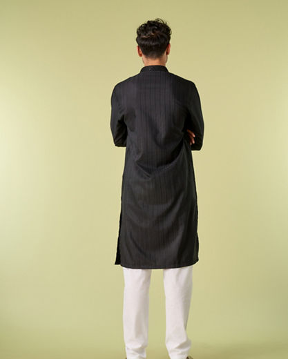 Diwas Men Elegant Black Silk Kurta