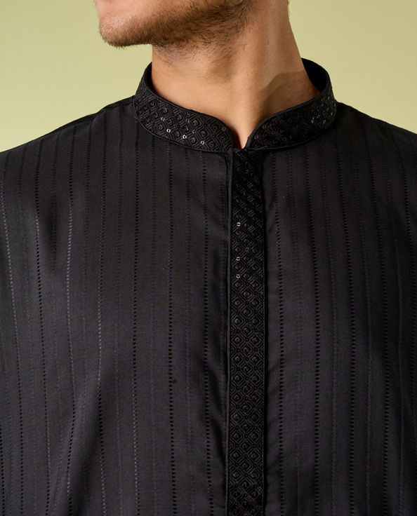 Diwas Men Elegant Black Silk Kurta