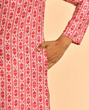 Diwas Men Rani Pink Elegance Kurta