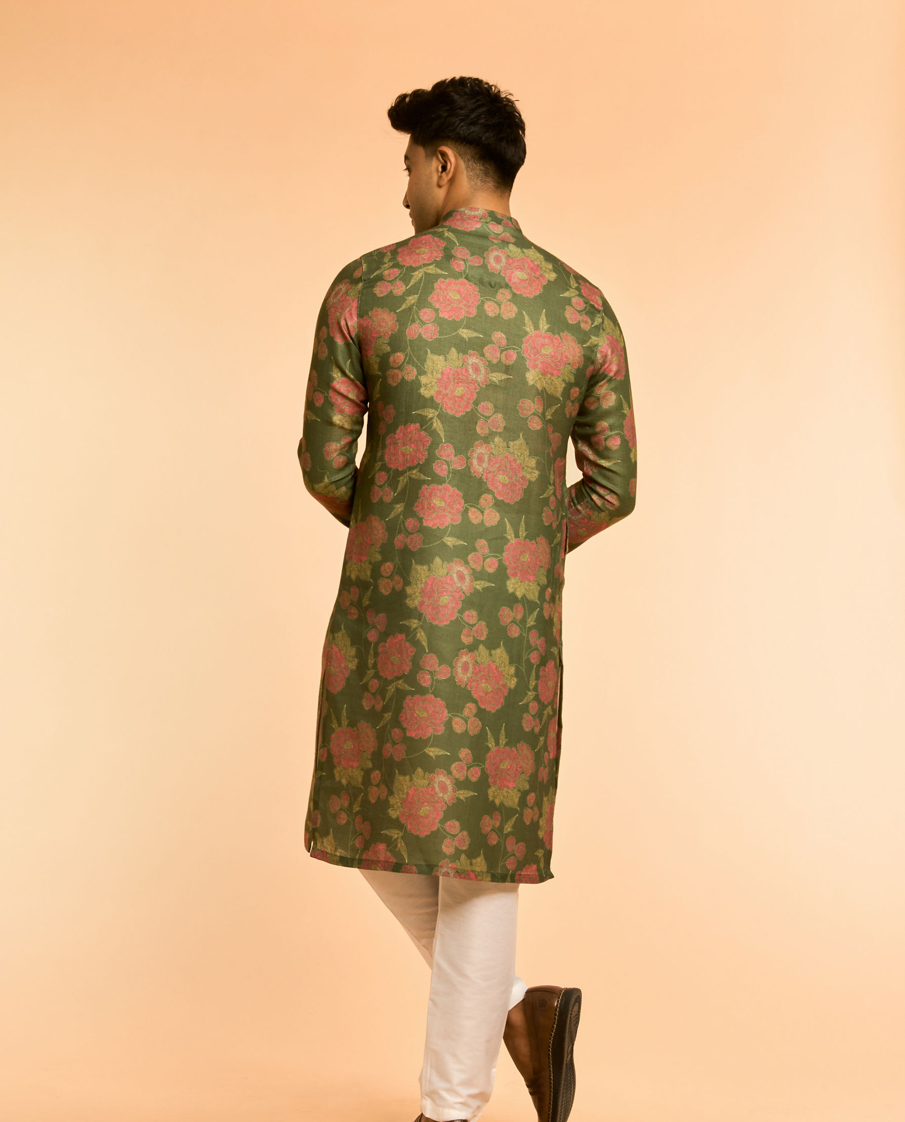 Diwas Men Dashing Dark Green Kurta