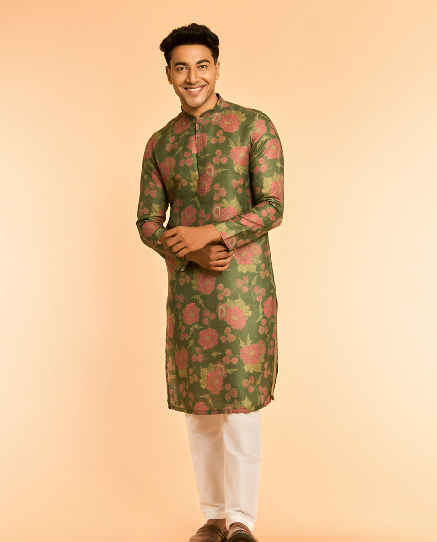 Diwas Men Dashing Dark Green Kurta