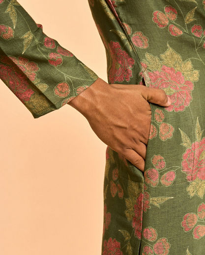 Diwas Men Dashing Dark Green Kurta